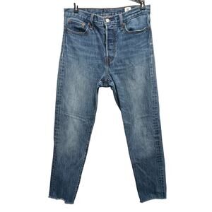 Levis button fly tapered leg distressed size 29 W
White oak cone denim Western